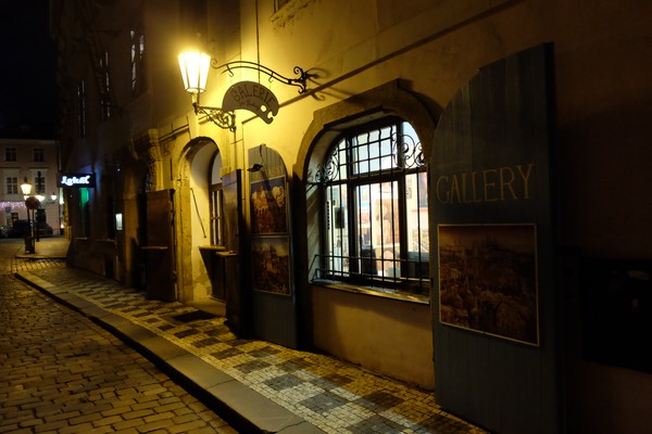 Prag by night