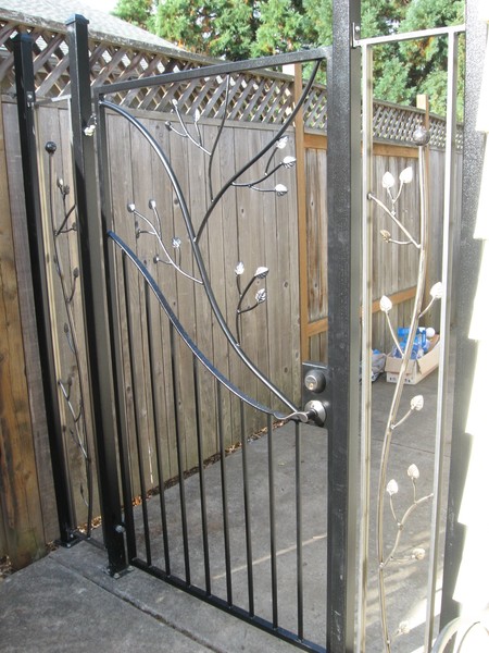 Nice gate