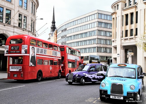 BUSY STREETS OF LONDON