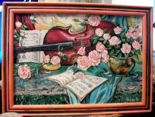 Decor with violin and roses (part 3)