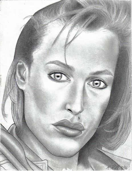 GILLIAN ANDERSON