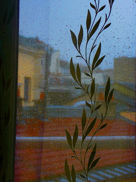 Rainy morning in Paris