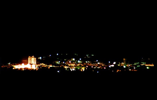 Sau Bras By Night