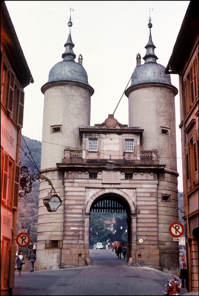 Heidelberg bridge gate