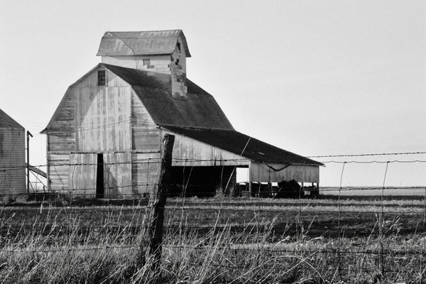 ALEDO BARN