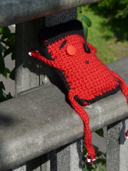 Kurb side crochet graffiti