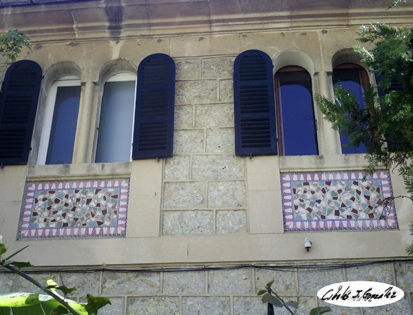 A Spanish House/Una Casa Española