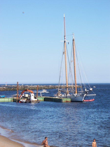 tall ship arrives