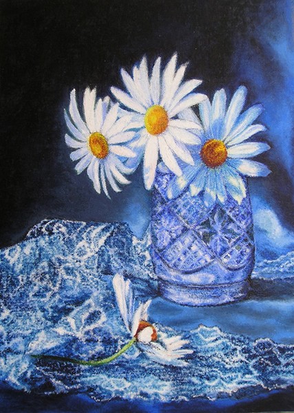composition in white&blue