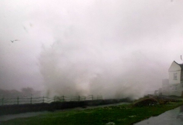 Huge Wave