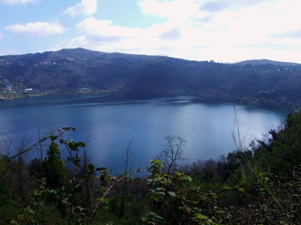lake Nemi