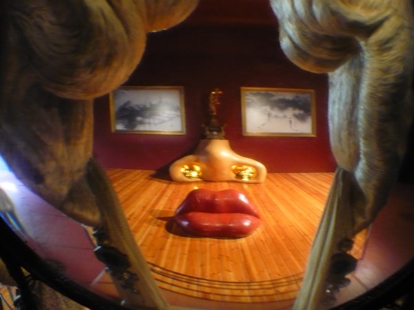 Face of Mae West