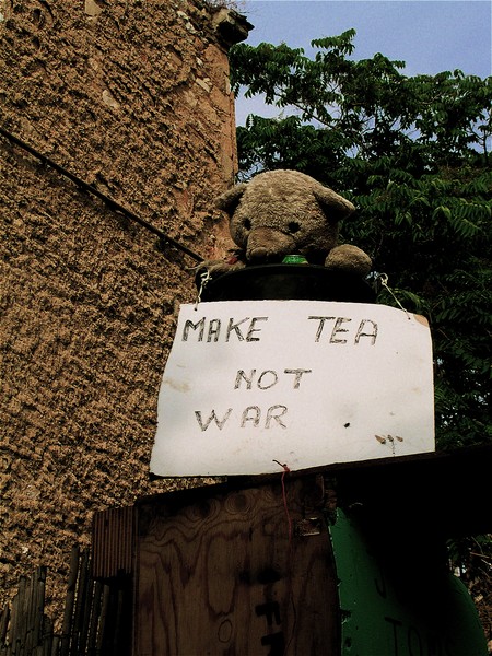 make tea not war