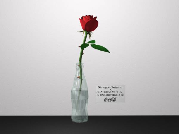 Natura Morta in una bottiglia di Coca Cola