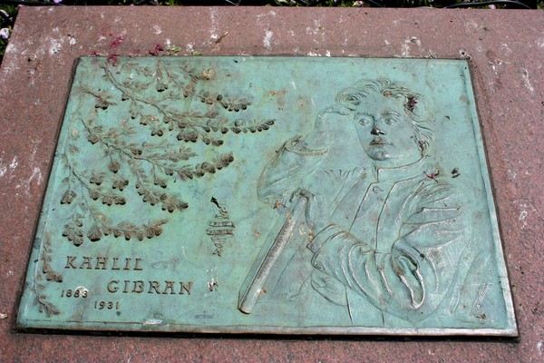 memorial to kahlil gibran