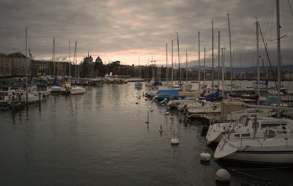 Geneve marina at winter