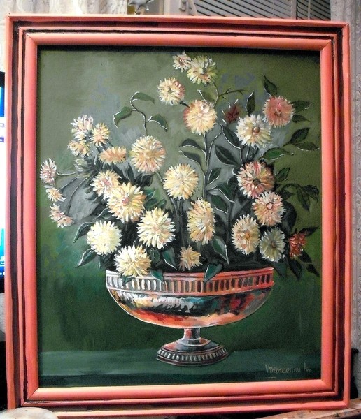 Chrysanthemums and classic vaze