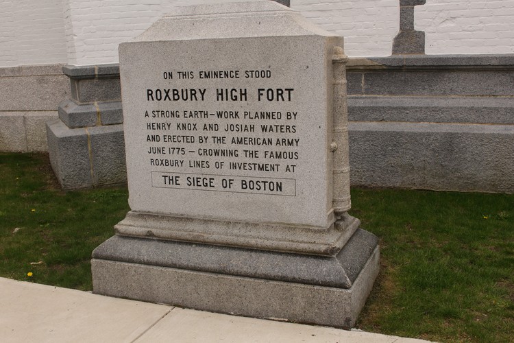 statue