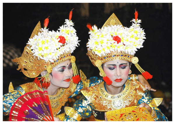 Twin Dancers