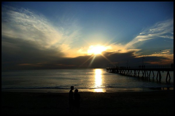 Couple_in_the_sunset