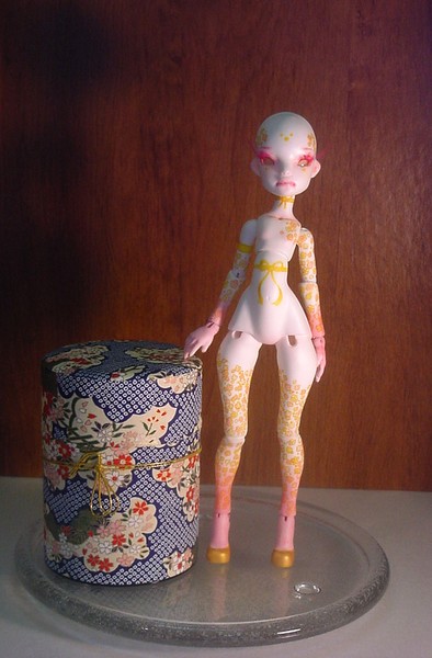 Sakura & Gold Lace (no hair)