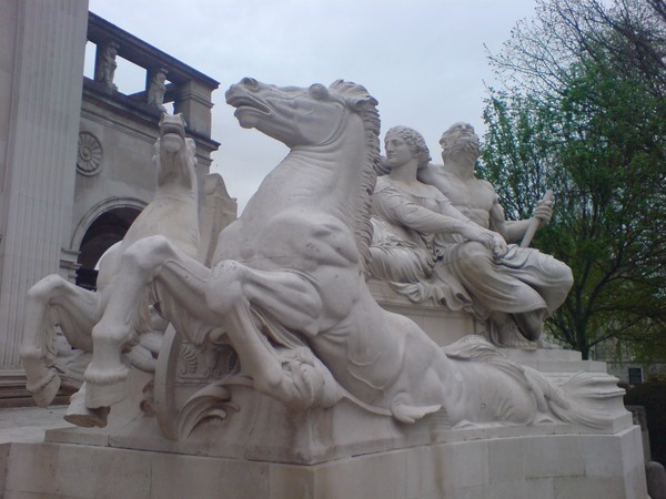 Chariot of the Sea