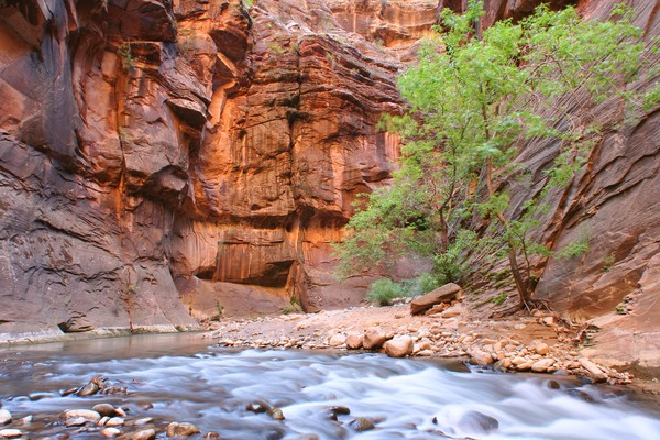 Entrance to The Narrows
