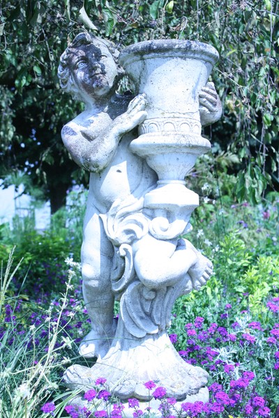 Angel fountain