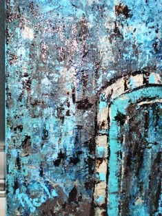 blue door