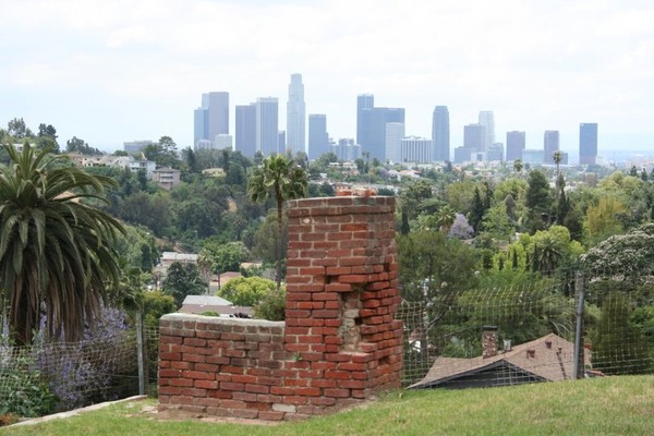 LA SKYLINE FROM THE HILLS