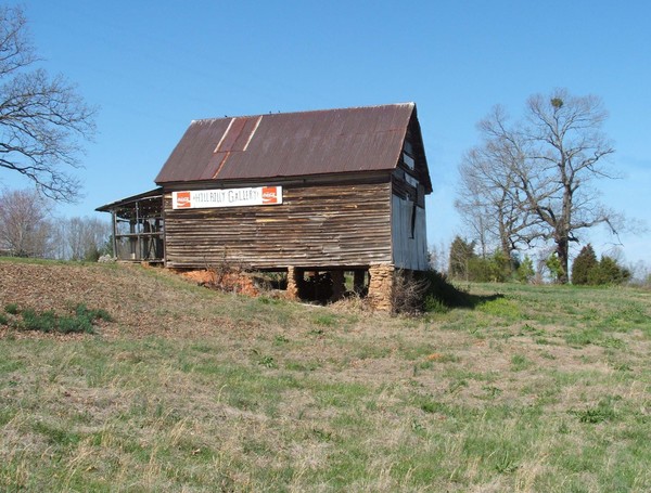 Hillbilly Gallery barn