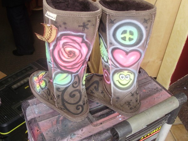 Airbrushed UGGS