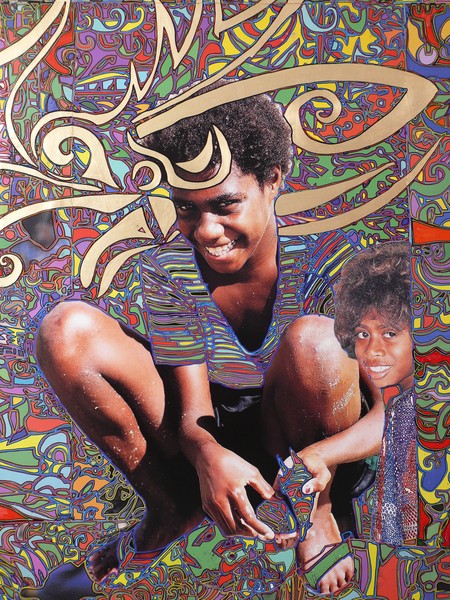 Golden Smile with Vanuatu's tribes signals