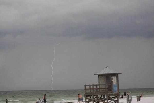 LIGHTENING CLEARWATER BEACH