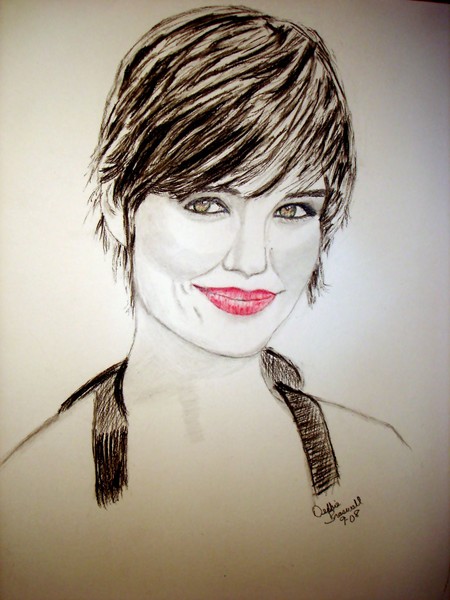 KATIE HOLMES