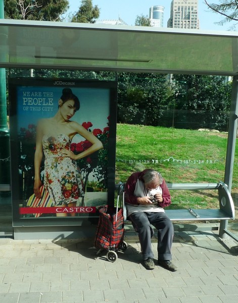 People At The Stops Of Tel Aviv-3