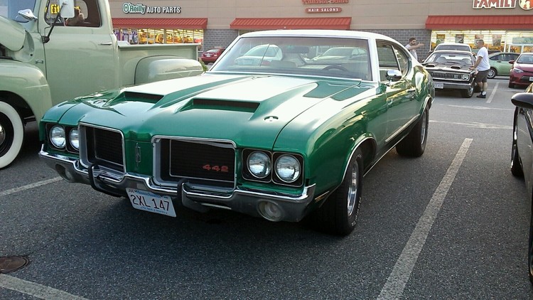 Olds Cutlass 442