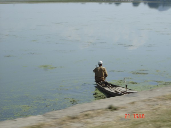 rippled nostalgia. kashmir.