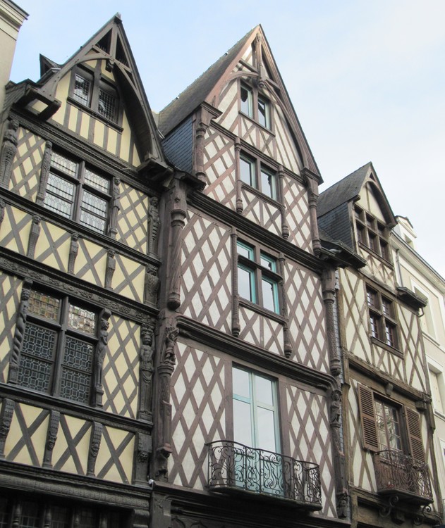 ANGERS - Old medieval houses