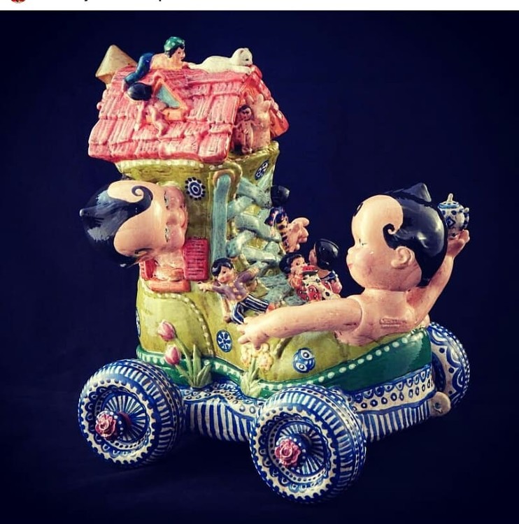 'Lived in a Shoe' Toy Travellers