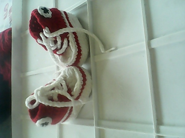 crochet baby converse