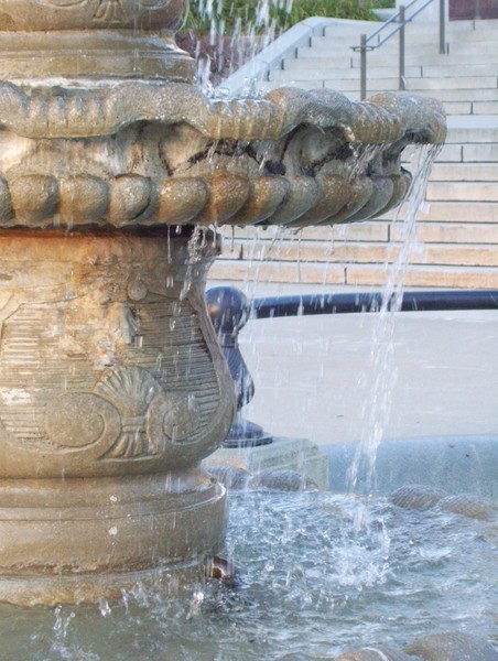 fountain at the capitol