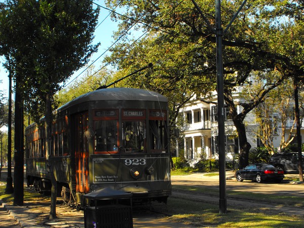 Street car on St . Charles Ave