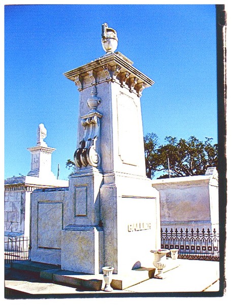 BALLIS GRAVE STONE