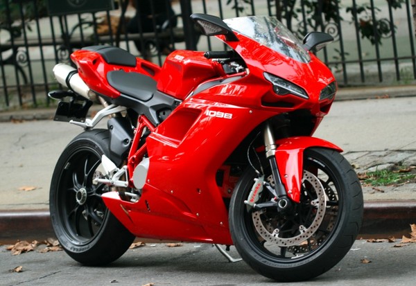 RED BIKE
