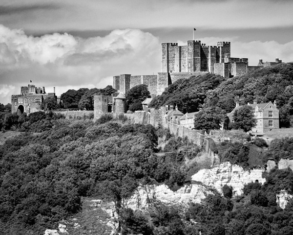 Dover Castle BW