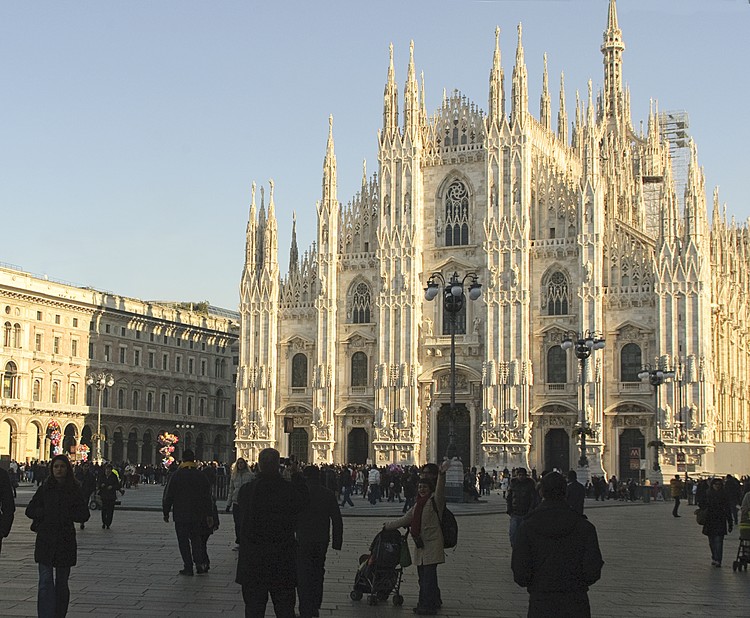 Duomo with Christmas Tree 3087