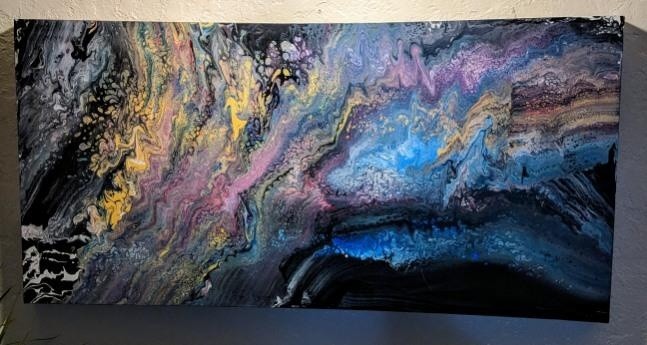 647 × 345