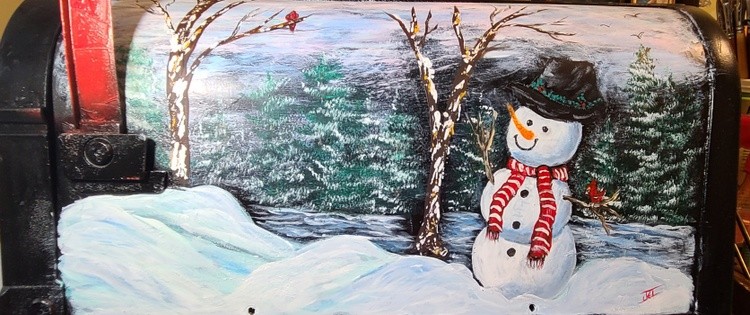 JUST  PAINTED MY MAILBOX.