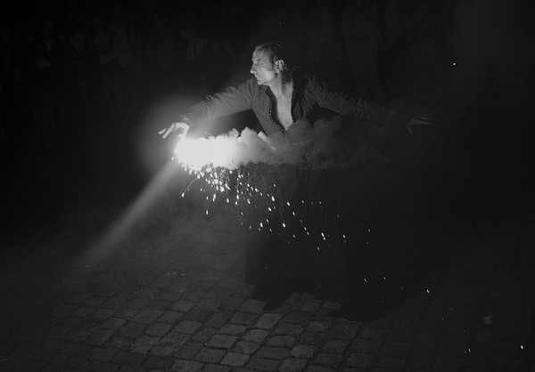 La  Salamandre  -  Parade  of   flames -